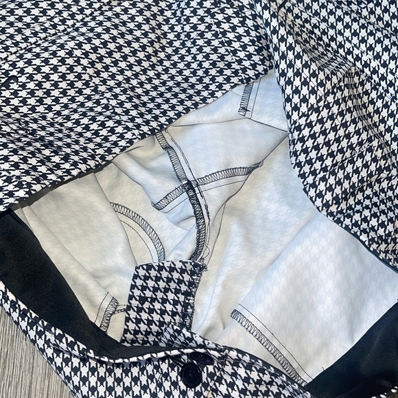 Nike Fit Dry Golf Houndstooth High Rise Shorts Women size 10 black white Bermuda - Picture 7 of 9
